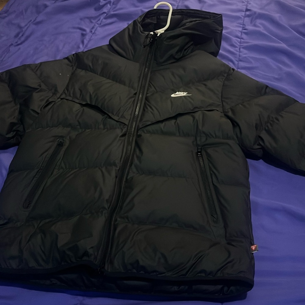 Nike puffer